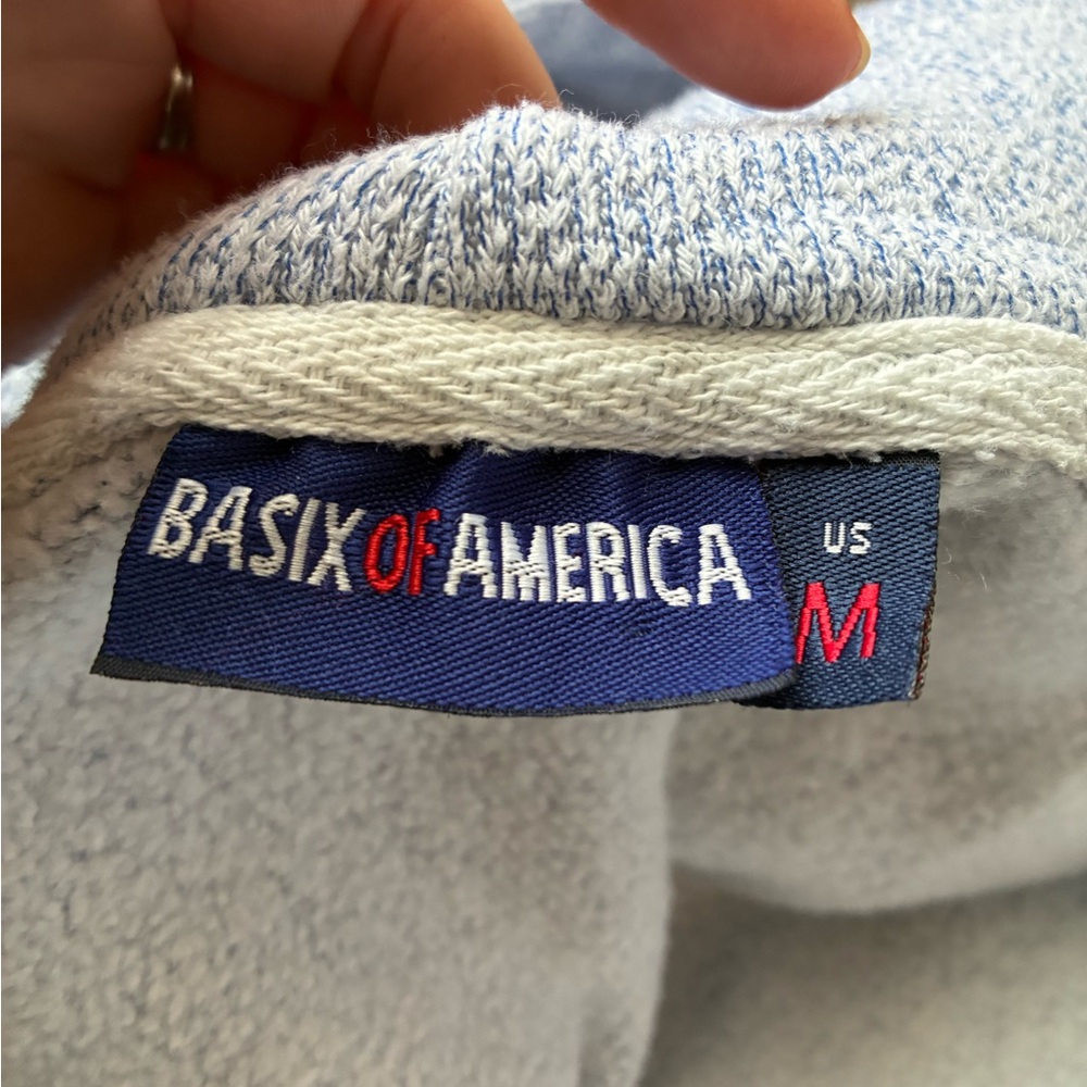 NWOT Titanic museum Pigeon Forge Zip-Up Hoodie with Embroidered Logo - Picture 5 of 5